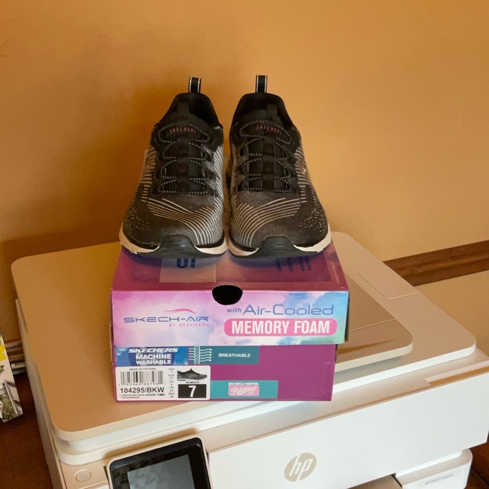 Skechers Black Sneakers with Air-Cooled Memory Foam